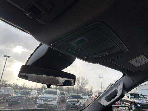 Used 2023 Chevrolet Silverado 1500 Custom image 19