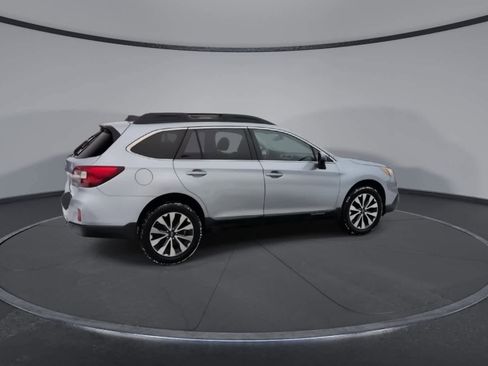 Used 2017 Subaru Outback 2.5i Limited image 8