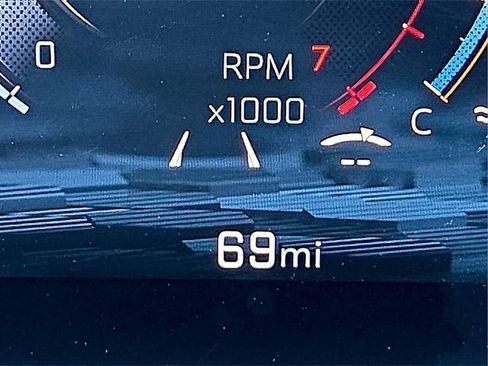 New 2025 Chevrolet Suburban High Country image 23