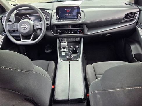 Used 2024 Nissan Rogue S AWD/4WD image 9