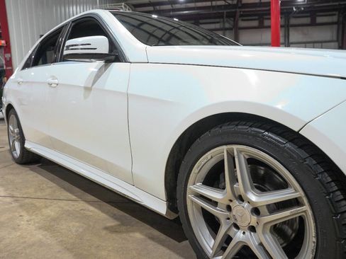 Used 2014 Mercedes-Benz E 350 E 350 Luxury 4MATIC AWD 4dr Se image 38