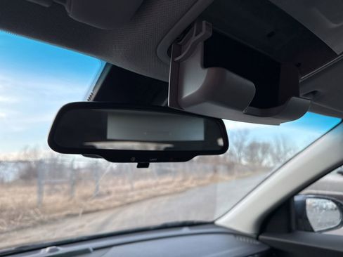 Used 2022 Kia Niro EX w/ Cold Weather Package image 19