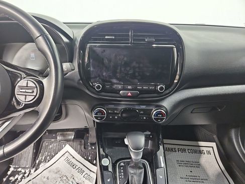Used 2023 Kia Soul EX image 18