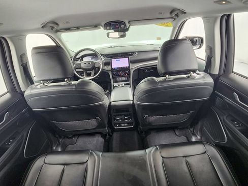 Used 2022 Jeep Grand Cherokee Limited AWD/4WD image 17
