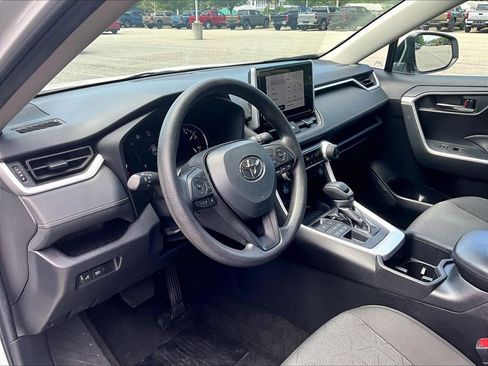 Used 2024 Toyota RAV4 XLE AWD/4WD image 8