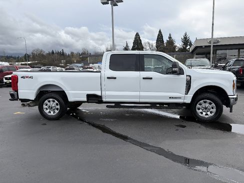 Certified 2024 Ford F350 XLT image 4