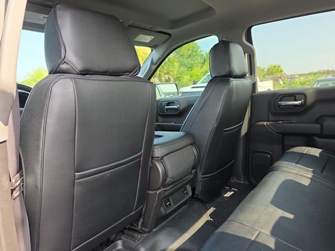 Used 2019 Chevrolet Silverado 1500 Custom Trail Boss w/ Custom Convenience Package AWD/4WD image 11