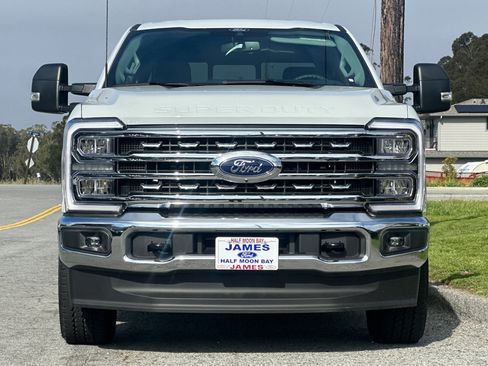 New 2026 Ford F250 XLT w/ XLT Premium Package AWD/4WD image 8