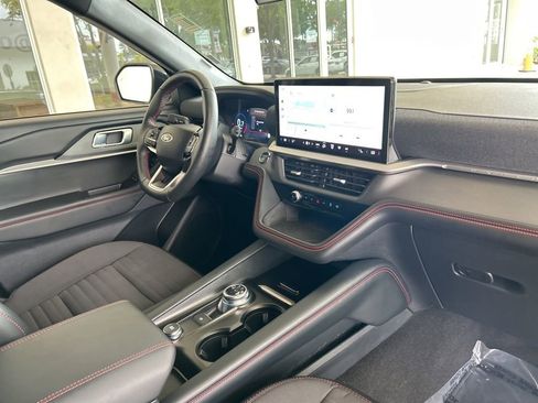 Used 2025 Ford Explorer ST-Line AWD/4WD image 20