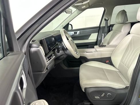 Used 2024 Hyundai Santa Fe SEL image 11