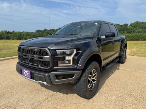 Used 2018 Ford F150 Raptor w/ Equipment Group 802A Luxury image 1