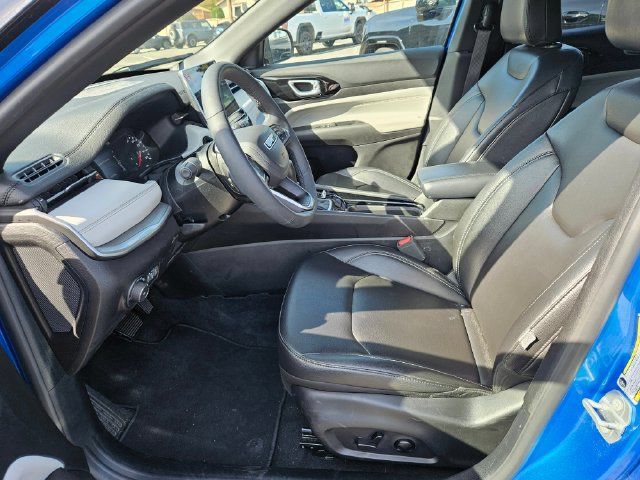 Used 2025 Jeep Compass Limited AWD/4WD image 8