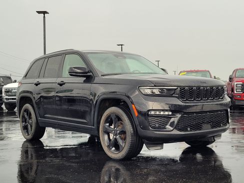 Used 2023 Jeep Grand Cherokee Limited w/ Luxury Tech Group II AWD/4WD image 1