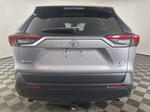 Used 2021 Toyota RAV4 LE image 22