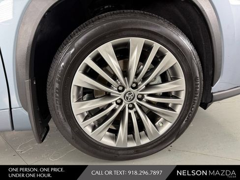 Used 2021 Toyota Highlander Platinum AWD/4WD image 15