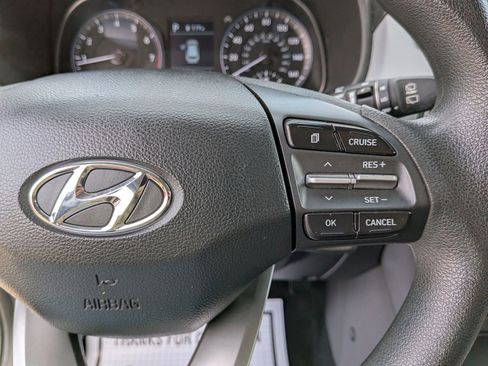 Used 2019 Hyundai Kona SE AWD/4WD image 40