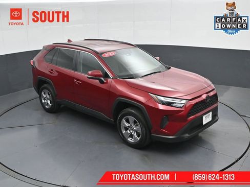 Used 2025 Toyota RAV4 XLE AWD/4WD image 45