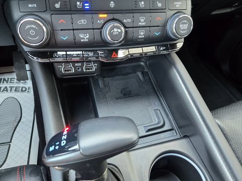 Used 2023 Dodge Durango GT AWD/4WD image 28