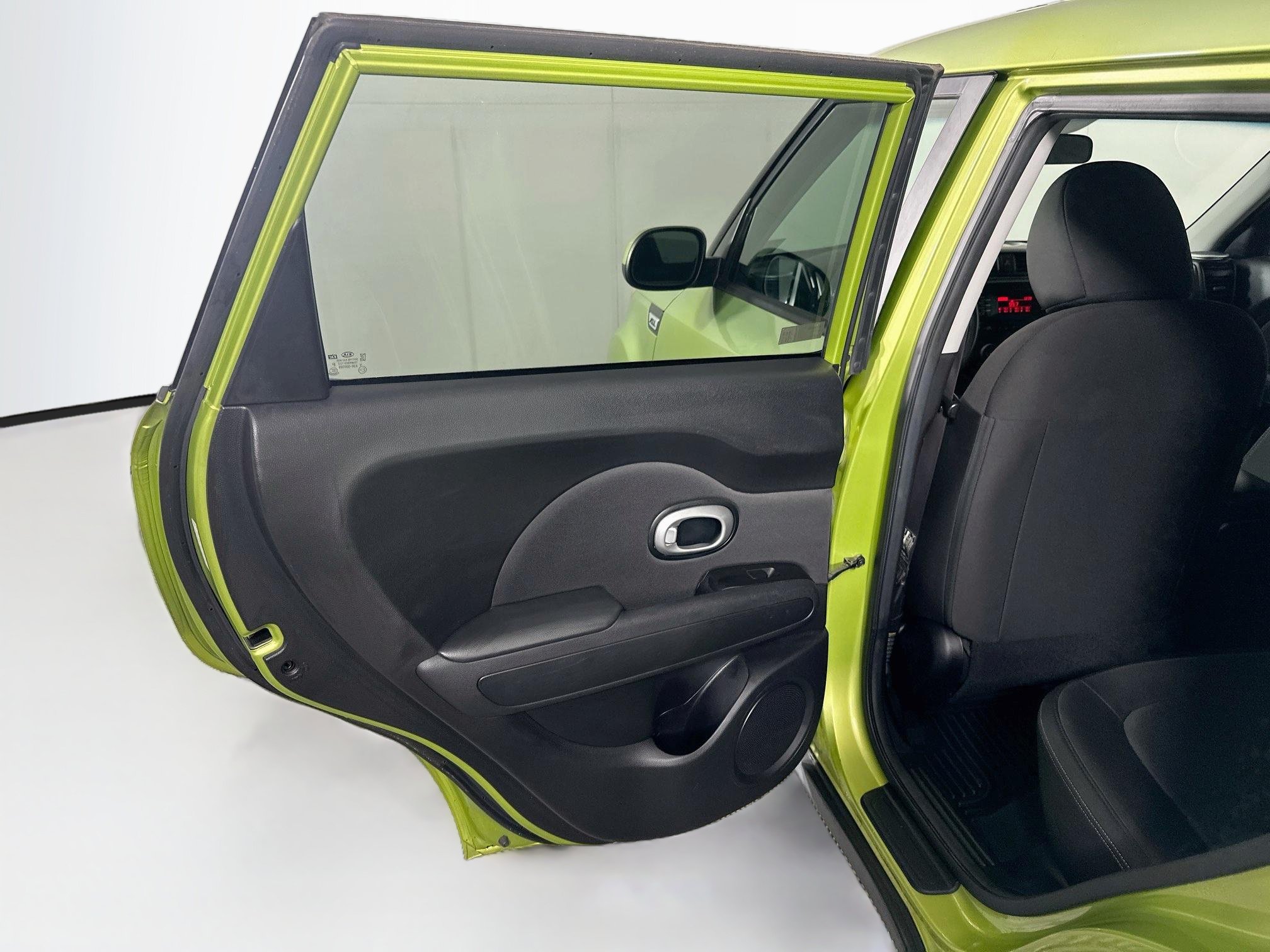 Used 2016 Kia Soul FWD image 23