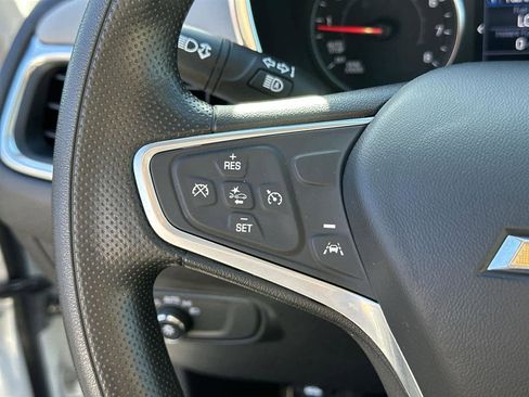 Used 2022 Chevrolet Equinox LS w/ LS Convenience Package image 23