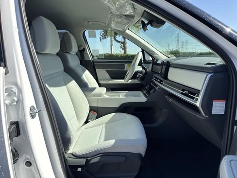 New 2026 Hyundai Santa Fe SE image 39