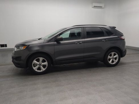 Used 2017 Ford Edge SE FWD image 2