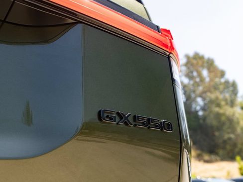 New 2026 Lexus GX 550 AWD/4WD image 10
