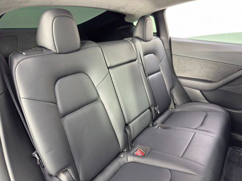 Used 2022 Tesla Model Y Performance image 40