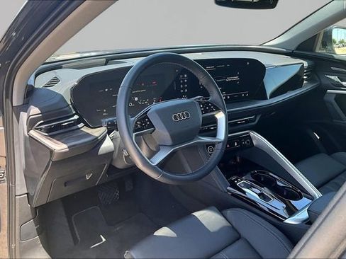 Used 2025 Audi Q5 Premium Plus w/ Premium Plus AWD/4WD image 13