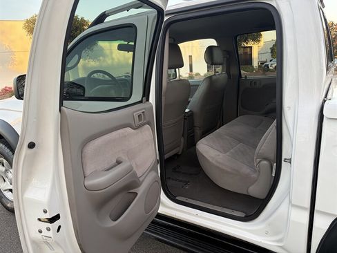 Used 2003 Toyota Tacoma PreRunner image 25