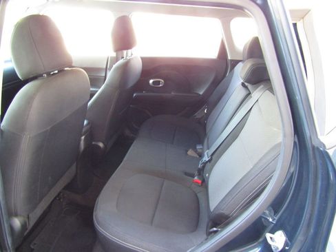 Used 2018 Kia Soul + image 23