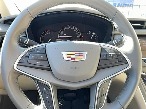 Used 2019 Cadillac XT5 Luxury w/ LPO, Radiant Package image 19
