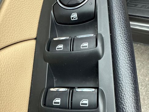 Used 2017 Ford Explorer XLT w/ Equipment Group 202A image 22