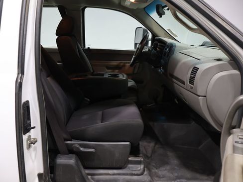 Used 2010 Chevrolet Silverado 2500 W/T image 22