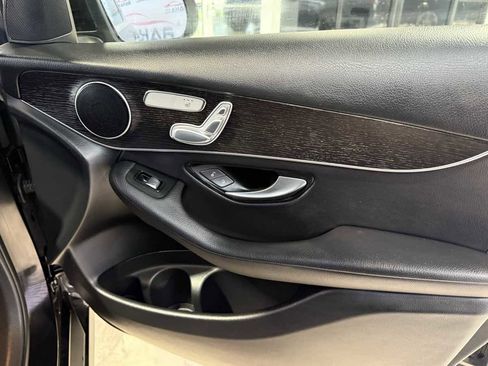 Used 2021 Mercedes-Benz GLC 300 4MATIC image 48