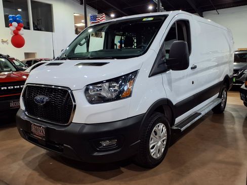 Used 2025 Ford Transit 250 Low Roof w/ Exterior Upgrade Package RWD image 3