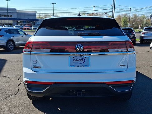 Used 2025 Volkswagen Atlas Cross Sport SE image 5