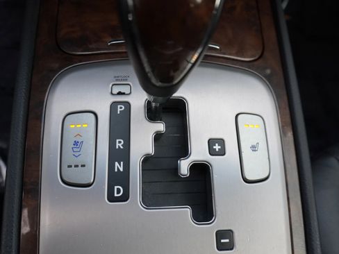 Used 2009 Hyundai Genesis 3.8 w/ Technology Pkg 4 image 19