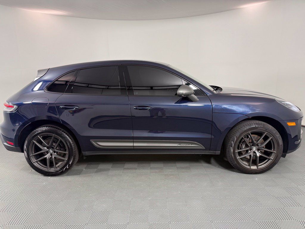 Certified 2023 Porsche Macan Turbo AWD/4WD image 8