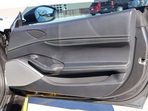 Used 2020 Ferrari Portofino RWD image 21