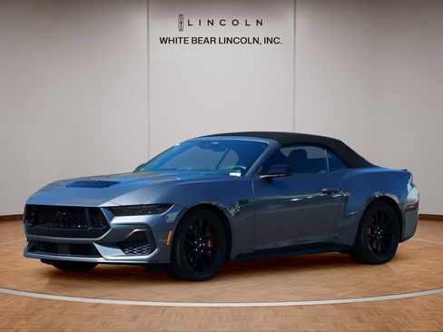 Used 2025 Ford Mustang GT Premium RWD image 26