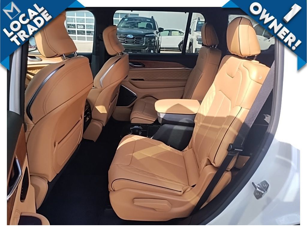 Used 2026 Jeep Grand Cherokee L Summit w/ Advanced Protech Group IV AWD/4WD image 21