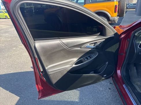 Used 2022 Chevrolet Malibu Premier image 17