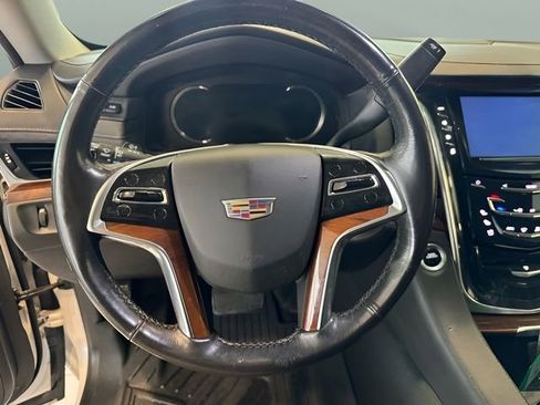Used 2019 Cadillac Escalade Luxury image 12