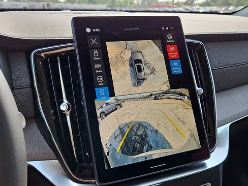 New 2026 Volvo XC90 B6 Ultra w/ Protection Package AWD/4WD image 17