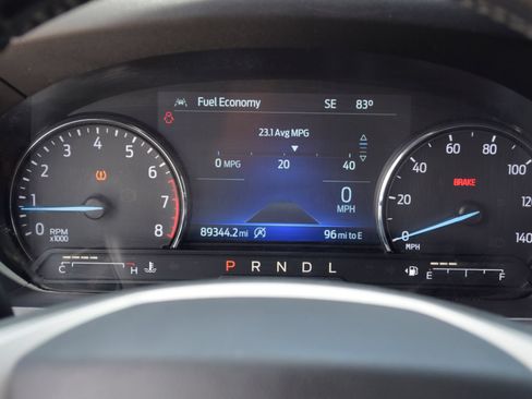 Used 2021 Ford Explorer XLT w/ Equipment Group 202A RWD image 9