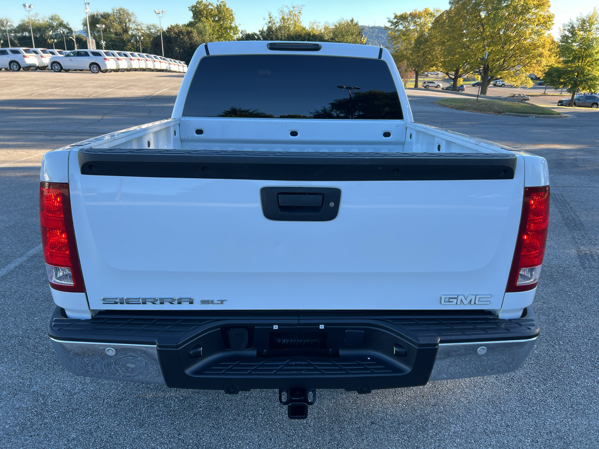 Used 2008 GMC Sierra 1500 SLT w/ SLT Preferred Package AWD/4WD image 4