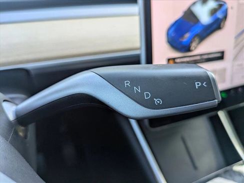 Used 2020 Tesla Model Y Long Range image 11