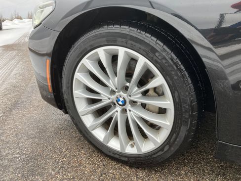 Used 2021 BMW 530i xDrive image 9