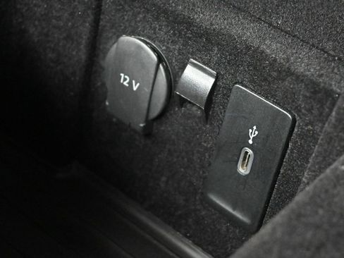 Used 2022 Porsche Panamera Platinum Edition image 25